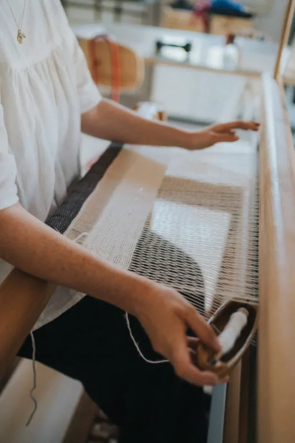 efelidi-telaio telaio in legno particolare di tessitura