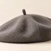 Berretto grigio basco Cromia color grigio antracite